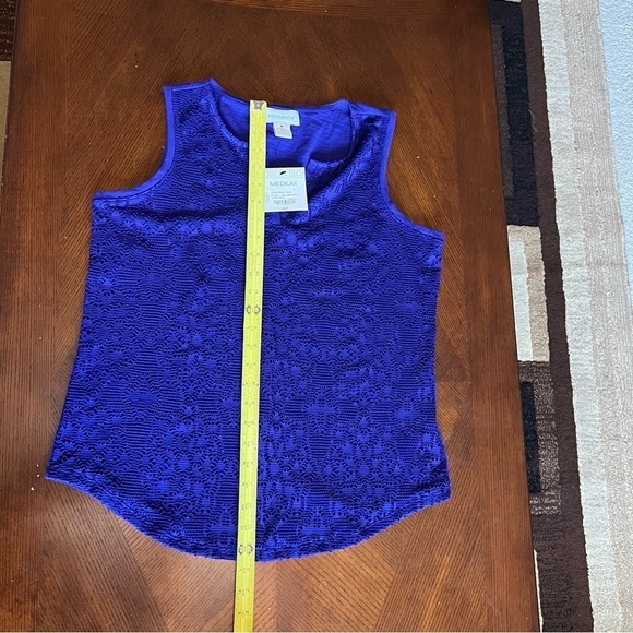NWT-Liz Claiborne Sleeveless Purple Front Lace Tank Top - Picture 6 of 10